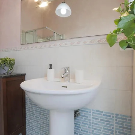 Parte Di Con Giardino 10 Minuti Dal Mare * Marina di Massa